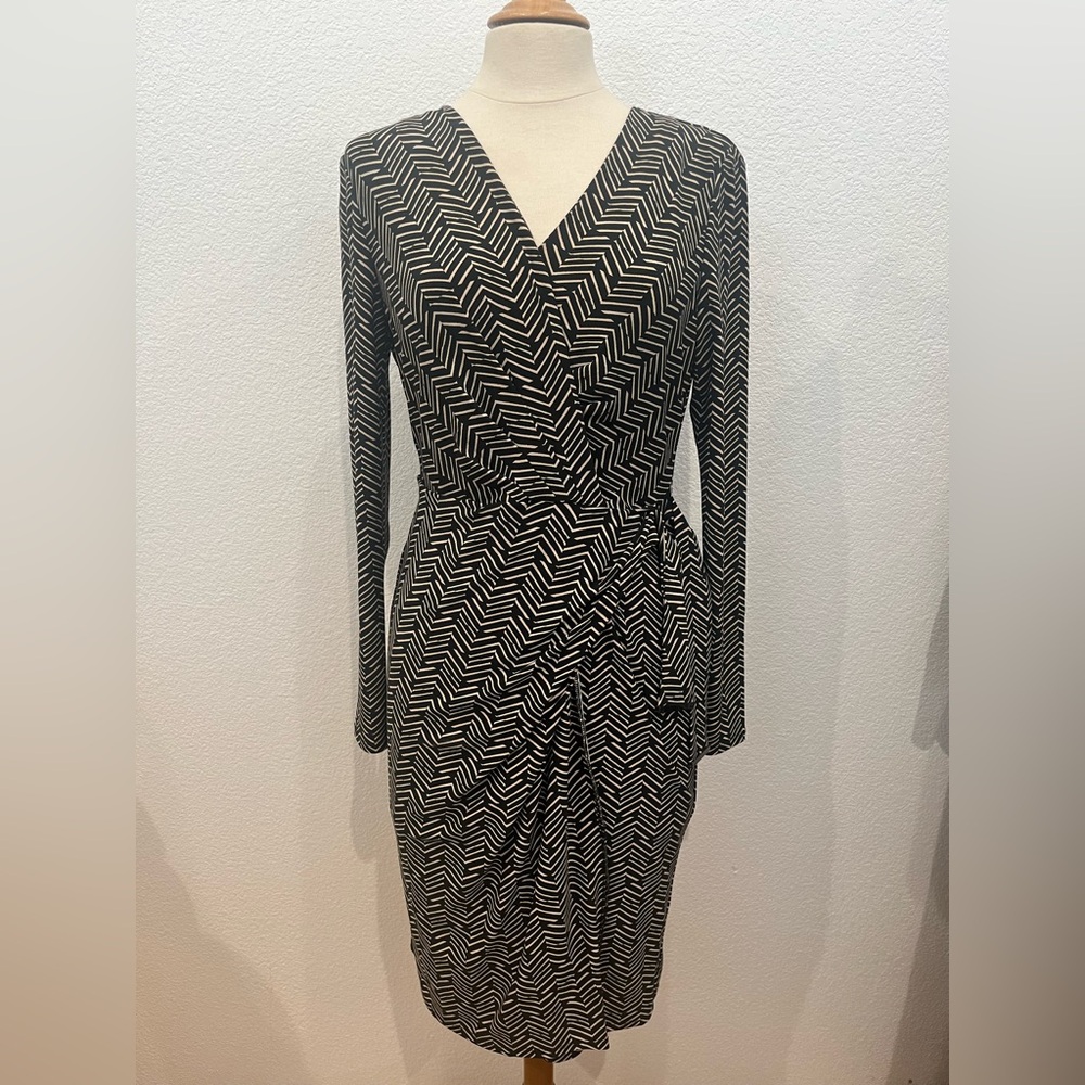 Jones New York‎ Size 4 Faux Wrap Dress.